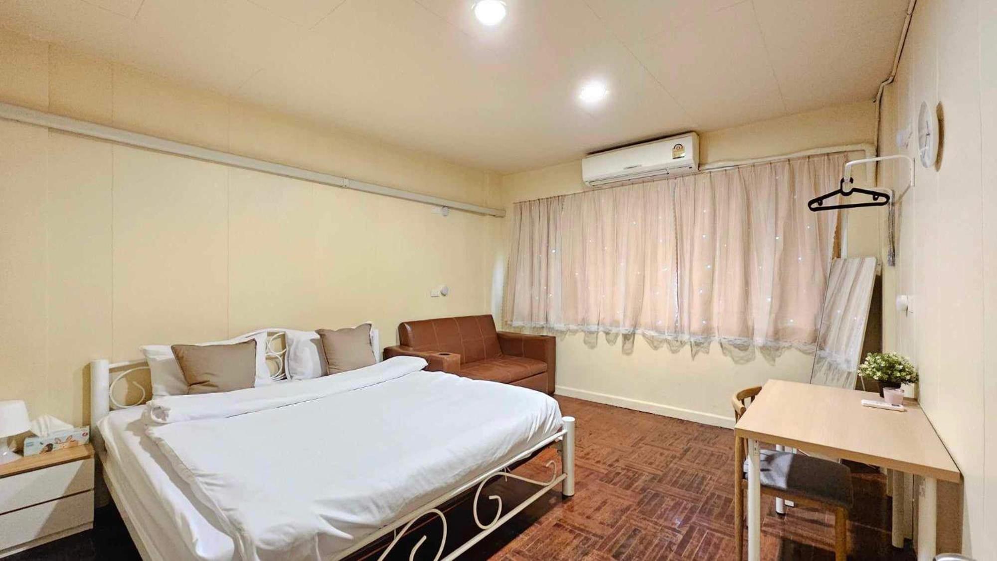 W District Guesthouse バンコク都 エクステリア 写真