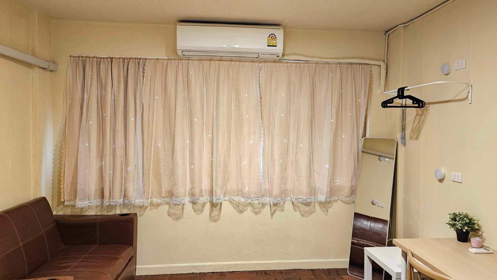 W District Guesthouse バンコク都 エクステリア 写真