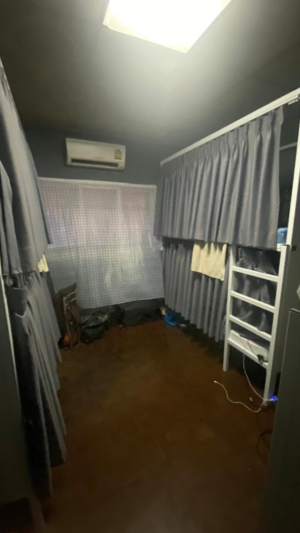 W District Guesthouse バンコク都 エクステリア 写真